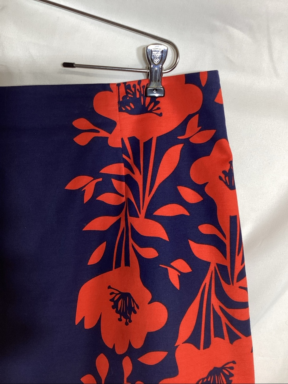 BODEN Richmond poppy placement pencil skirt Navy/Red Size 14 - Picture 3 of 9